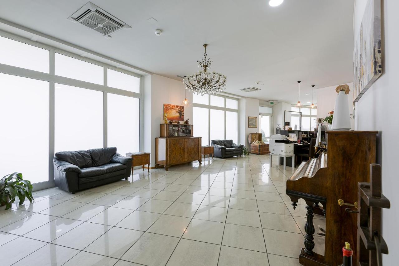 Guesthouse Lugano Apartments By Lr エクステリア 写真